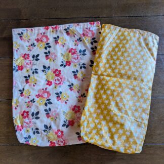 Beeswaxed Bread Bag - Pink Vintage Floral & Gold Bees